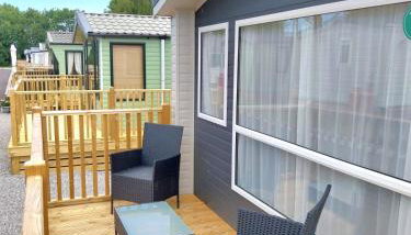 Luxury 6 berth Caravan Lytham - Photo 3