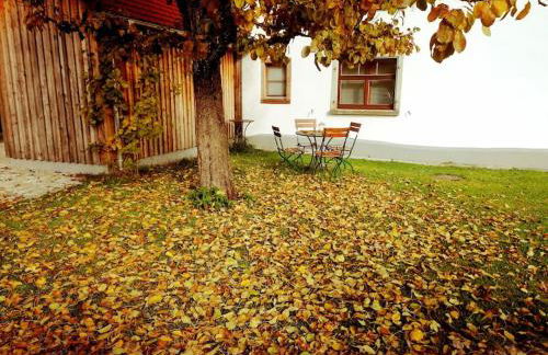 5Sterne Ferienwohnung im Fachwerk mit Bergblick in Alleinlage und großem Garten, Infrarotkabine - Foto 45