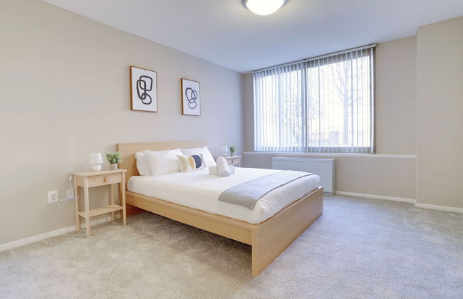 Fantastic 2BR Condo with Gym - Photo 9