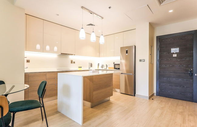 Elite LUX Holiday Homes - Captivating 1BR Apt Games Pool Gym in Arjan Dubai - Photo 12