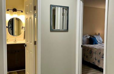 London Towne Bungalow Wloft - Walk To The Beach! - Foto 35