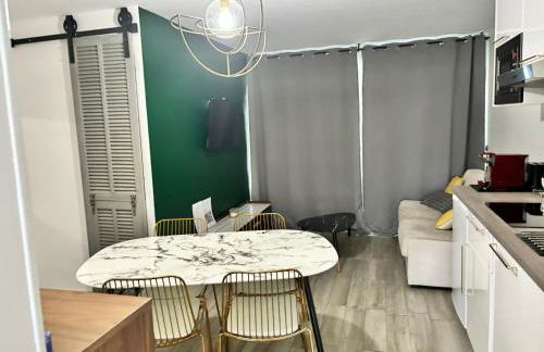 4 pers , 100m de la plage marina baie des anges French Riviera - Foto 39