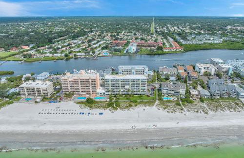 3 Bedroom Indian Shores Stunnersc1-305 - Photo 11