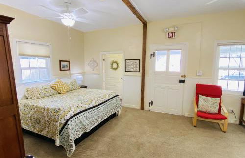 Comal Inn - Photo 38