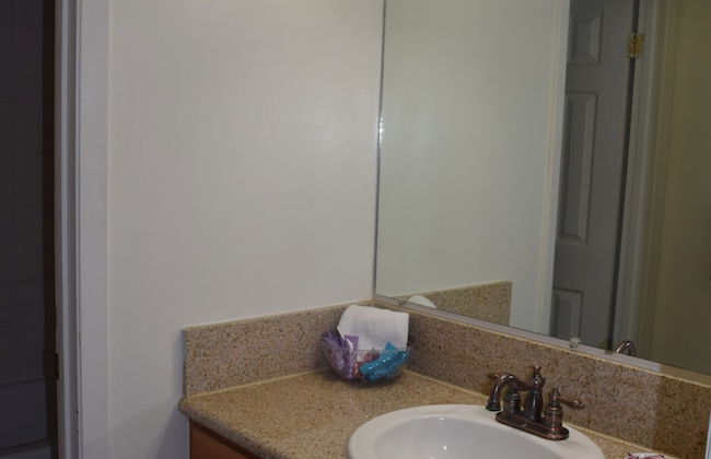 Mactavish Court Townhomes - Foto 7