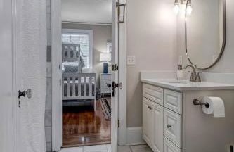 Stunning and Cozy 4BR in Historic Avondale - Foto 27