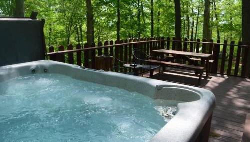 A-Frame Cabin #6 with Hot Tub on Patoka Lake in Southern Indiana - Foto 5