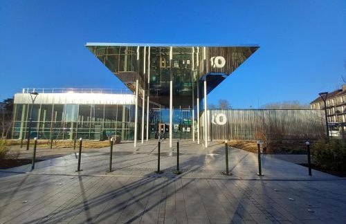 T3 57m2 avec balcon proche gare SNCF - WIFI, Netflix, café et thé offerts - Foto 16