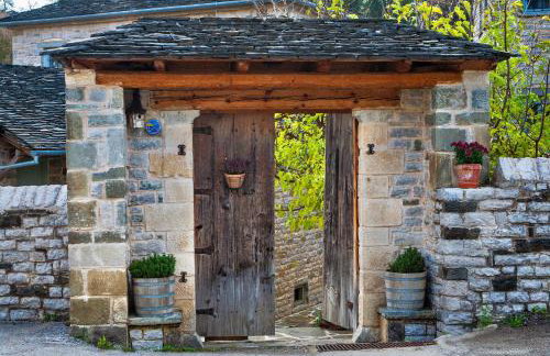 Astra Inn - Photo 31