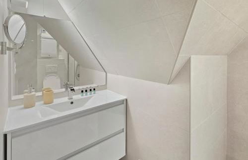 Piscine, balcon, Stationnement, Vue box hippodrome - Photo 12