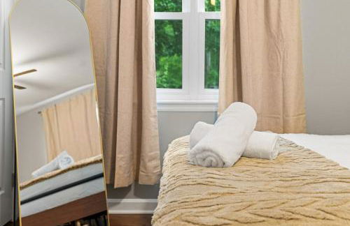 Elegant 5BR Home Sleeps 14 Minutes from DC - Russell - Foto 13