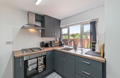 CityBuzz 4 Bedroom House in Nottingham Sleep 7 - Foto 45