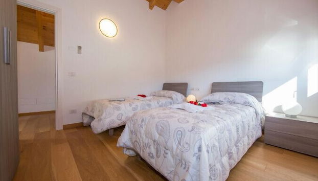 Apartment in Bellano with swimming pool and garden - Photo 5