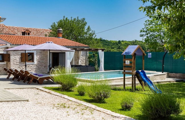 Charming Villa With Private Swimming Pool - Foto 34