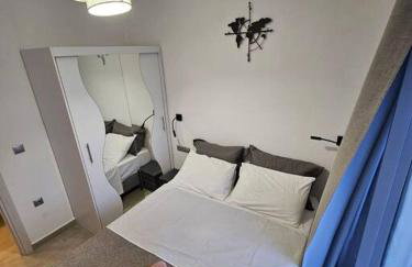 Drios Hillhouse - Photo 6