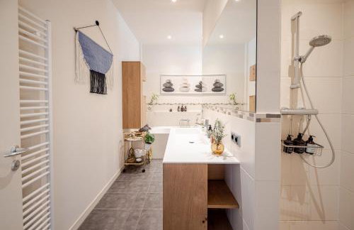 EDLER WOHNRAUM Design-Loft im Graphischen Viertel 2 Schlafzimmer mit Balkon, Miele-Kaffeevollautomat, Miele-Weinkühler, Klima, Lift, Tiefgarage & WLAN 266 Mbps - Foto 22