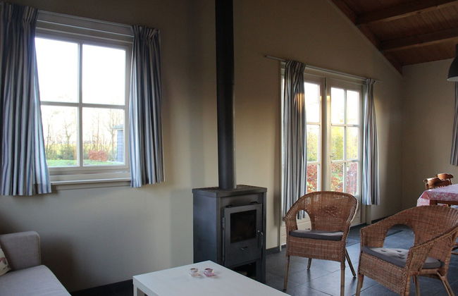 Cozy Vacation Home With Terrace - Photo 9