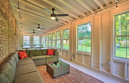 Walk to Dining, Coffee. Ping Pong, Bikes, Fire Pit - Photo 8