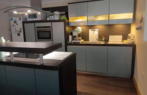 Modern Town Centre 2 Story 2 Bedroom Apartment - Foto 2