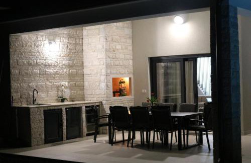 NEW! Luxury Villa Carlotte with 11m pool - Foto 47