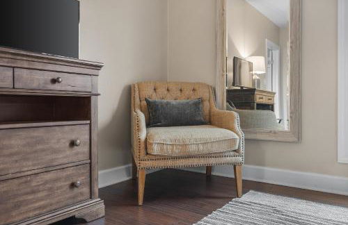 On Famous Music Row - Pool, Parking, Walk to Bars - Foto 34