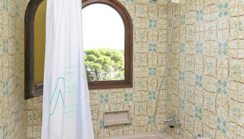 Small building with 4 apartments close to the beach - Foto 5