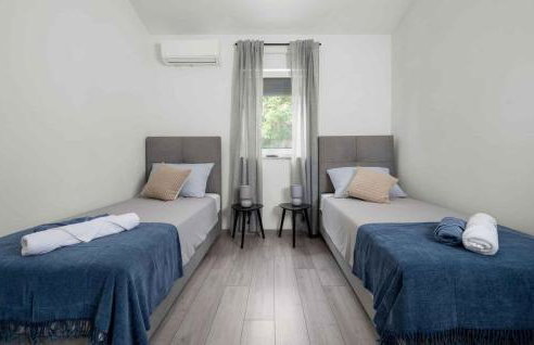 3 Bedroom Lovely Home In Santalezi - Foto 14