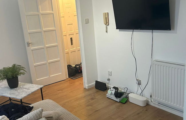 Enchanting Enfield Studio Free Parking - Foto 7