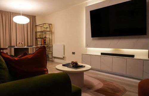 Adeluxe Aura - Entire Ultra Luxury- Super King Bed with Free WiFi, Netflix and Amazon Prime - Foto 9