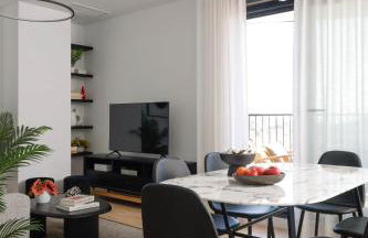 Urban Sky with Balcony and Sea View P&O 26H - Photo 34