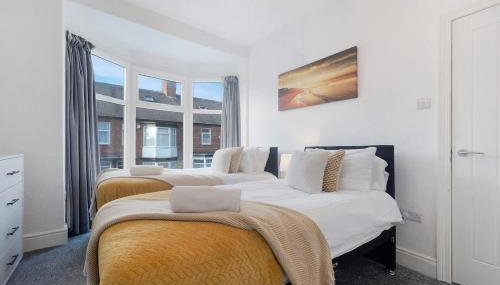 Spacious 4BR on Leafield Rd - Foto 3