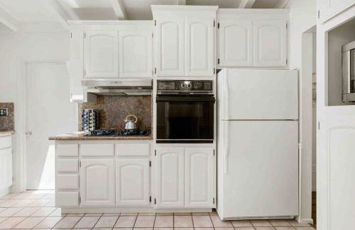 Mid Century Garden View Home Parking - Foto 42