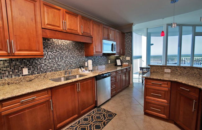 Bel Sole Penthouse 1801 - Photo 14