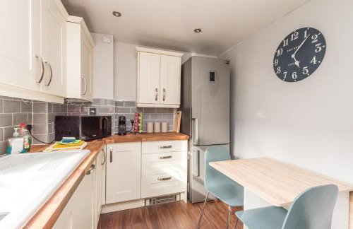 Cosy Roseburn Apartment, Edinburgh - 2 Bedrooms, FREE PARKING - Foto 19