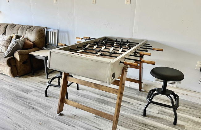 DT Reno - 4BR Home w Patio BBQ Grill Games Room - Foto 15