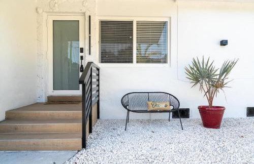 5BR HotTubPoolTableMiniGolf 7 min to Wynwood - Foto 33