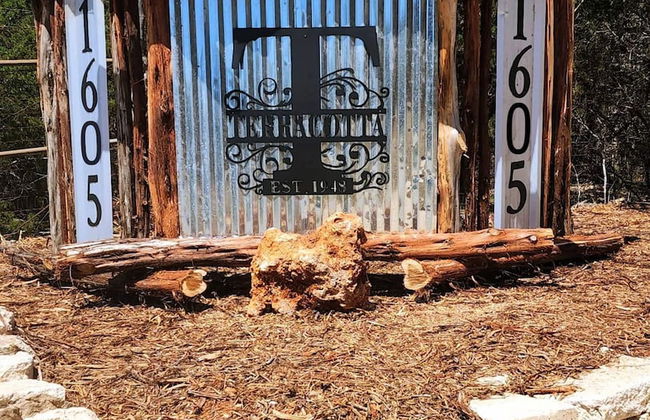 Luxury Retreat for 28 Terracotta Bliss Getaway - Photo 29