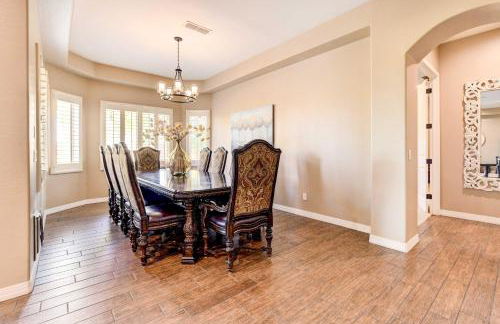 Pool, BBQ and Bar Family Home in Queen Creek - Photo 6