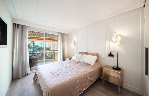 REF 1924 - Cannes Croisette - Sea view apartment for rent - Photo 7