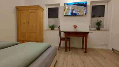 Ehemalige Uhrmacherwerkstatt mit Terrasse - Foto 4