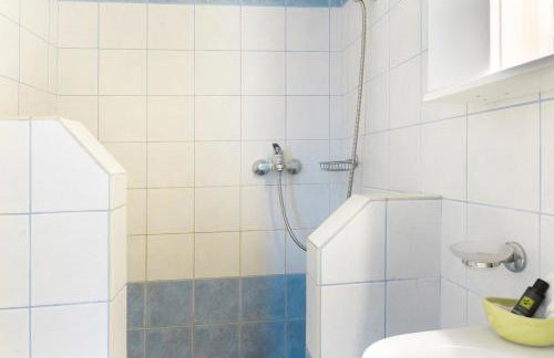 The Castle House Kea - Photo 9