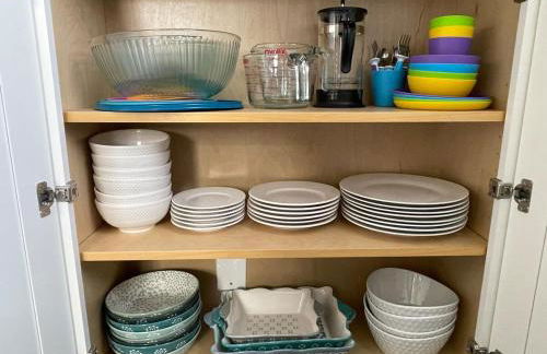 Spacious Disneyland 5 Bedroom 4 Bath House with Game Room - Photo 49