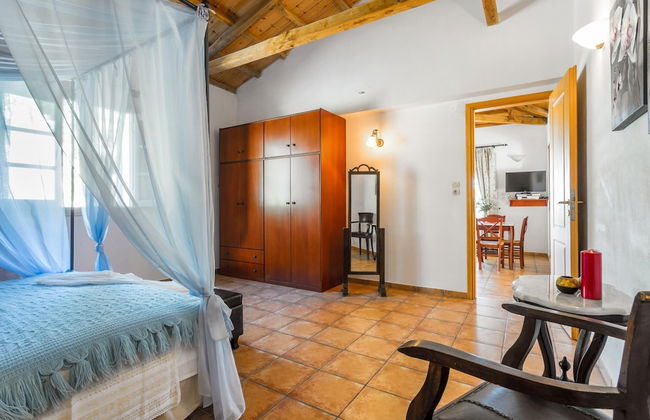 Villa Tassoula Large Private Pool Walk to Beach Wifi - 2830 - Foto 38