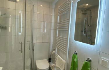 Apartment neu renoviert mit Sonnenbalkon und NETFLIX im Zentrum - Foto 40