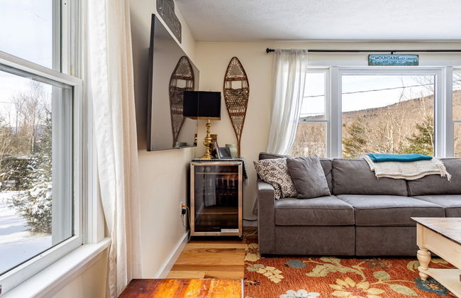 Ski Hike Lodge 5BR w Fire Pit Cozy Spaces - Foto 1