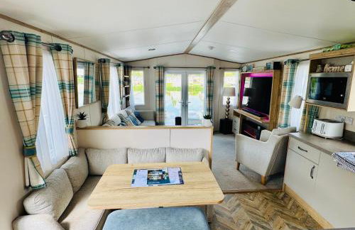 Exquisite Lake lodge in Hoburne Holiday Resort - Valentino Rose Lodge - Foto 4