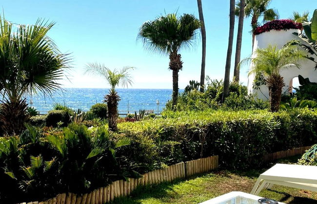 Flat With Garden on the First Line of the sea in Puerto Banús - Foto 1