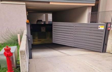 VARESE PRIME - Air Conditioning, 2 Parking, 2 Baths, City Centre, 200mt Villa Esengrini Montalbano, NO Keybox - Foto 43