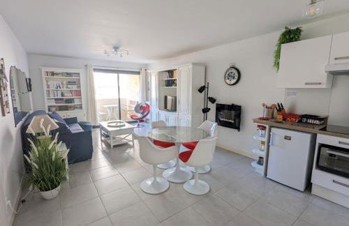 Arcachon centre ville - Charmant T2 avec balcon, parking sécurisé, proche gare, commerces et plage - FR-1-420-90 - Foto 1