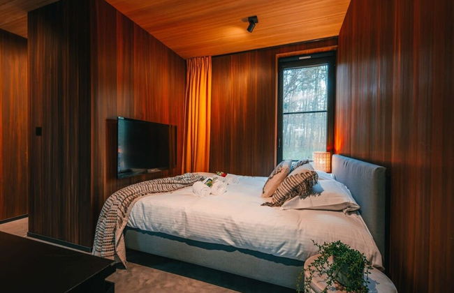 Cabin in the Woods With hot tub - Photo 18